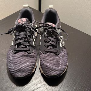 Women’s New Balance shoes